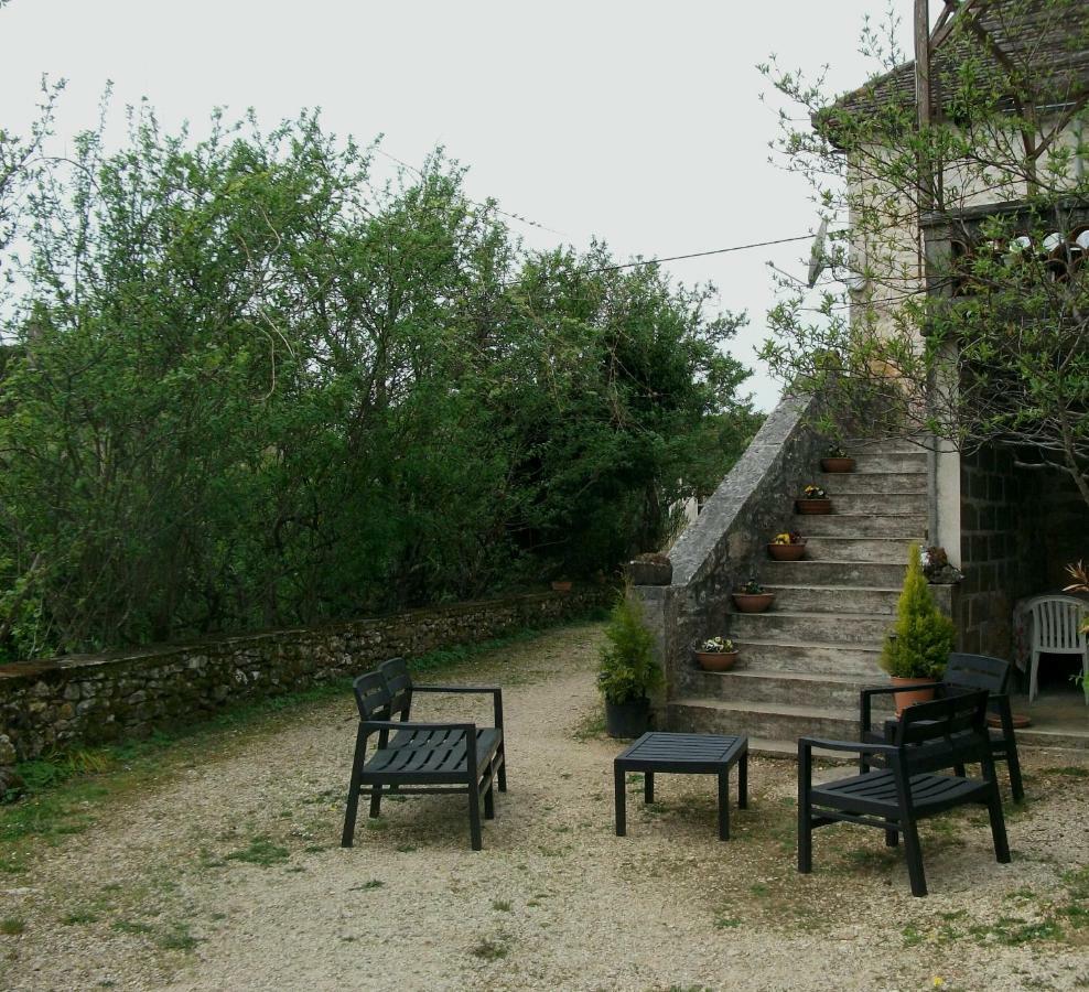 Lentillac du Causse Gite Au Coeur Du Lot, La Maison De Pauline מראה חיצוני תמונה